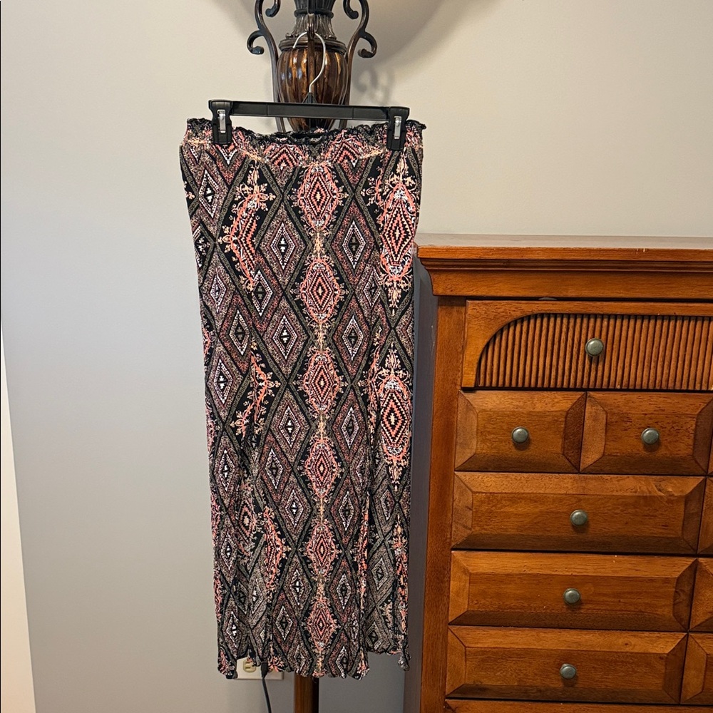Maurices Pink and Black Diamond Pattern Maxi Skirt